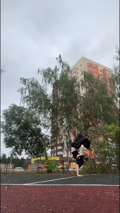 еееее🤘🏻😝 я помераю, ободрала уже все #dance #тренды - YouTube