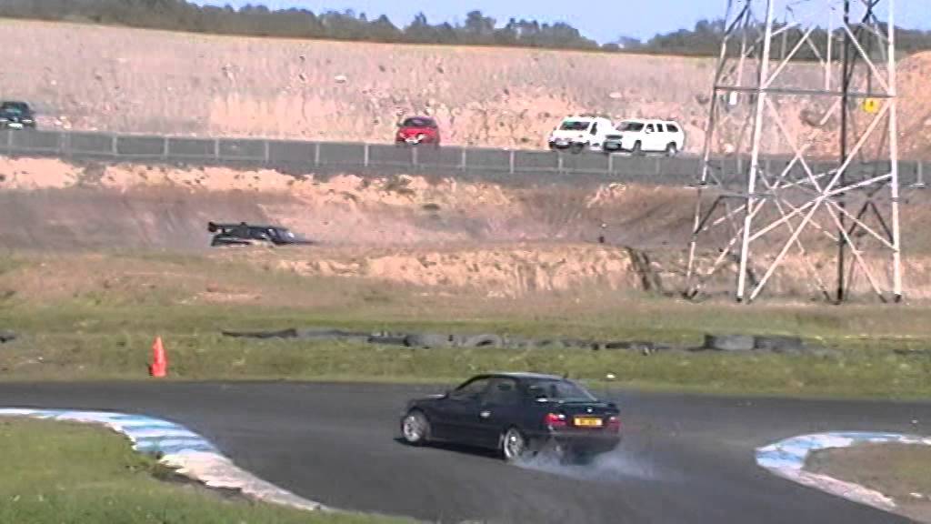 Chrysler 300c Viper V10 Redline oil Drift car first test day - YouTube