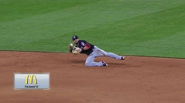CLE@KC: Aviles makes a nice diving stop at short