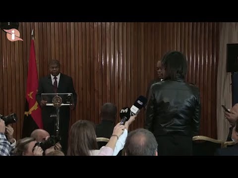 Portugal/Angola: Órfã do 27 de maio de 1977 interrompe conferência de imprensa de PR angolano