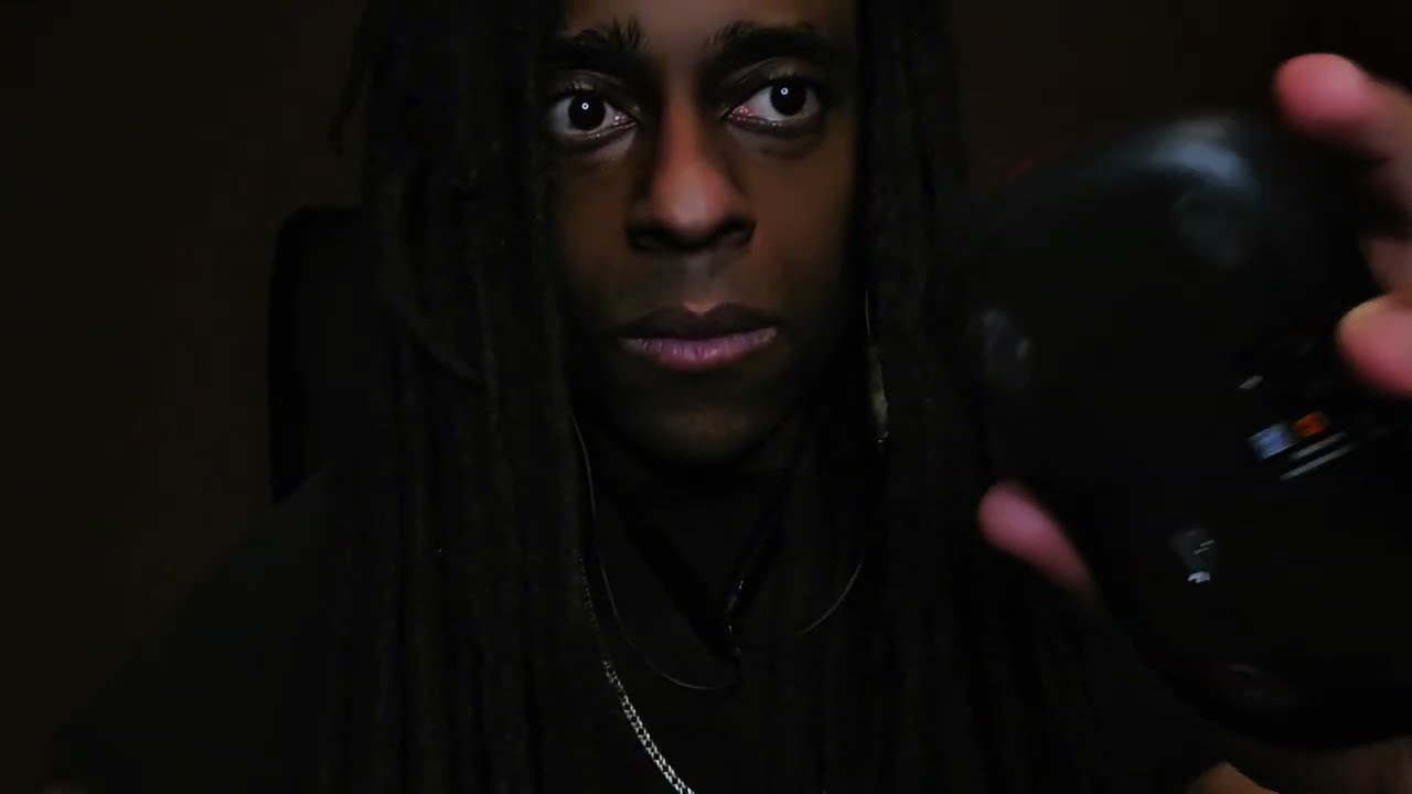 My First ASMR!! (Water Bottle Crinkling, Tapping, Mouse and Keyboard) 