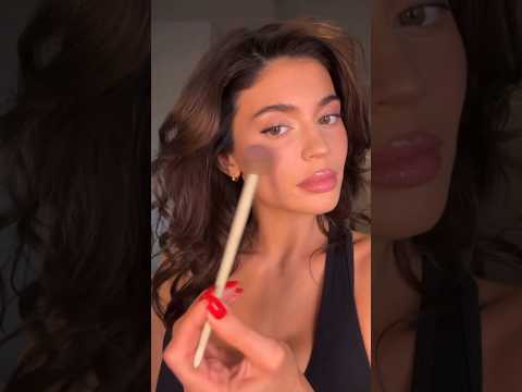 Kylie Jenner Makeup Tutorial Kyliejenner Tiktok Kylie Kyliecosmetics Cosmic Kardashian Makeup 