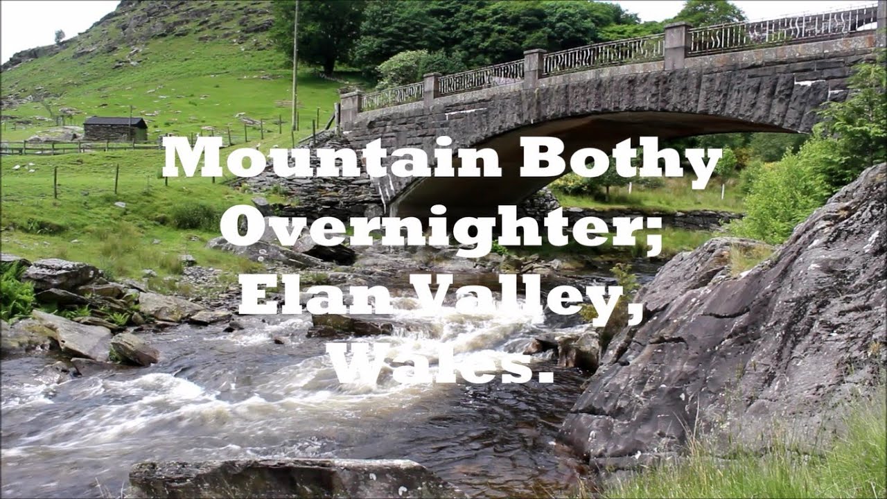 elan-valley-uk-hiking-wild-swimming-overnight-in-a-mountain-bothy