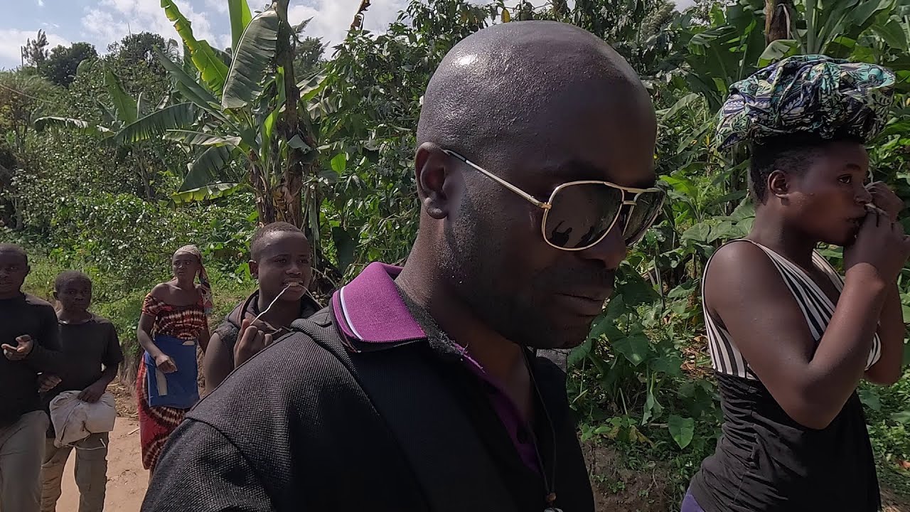 Siblings Rwanda Picking Cassava With Rwandan Siblings. Gisenyi, Rwanda 🇷🇼 - YouTube