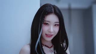 ITZY-"Mr. Vampire" M/V