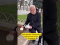 Nihat Hatipoğlu,Sultanahmet'te kedilere yemek verirken görüntülendi #shortvideo #nihathatipoğlu
