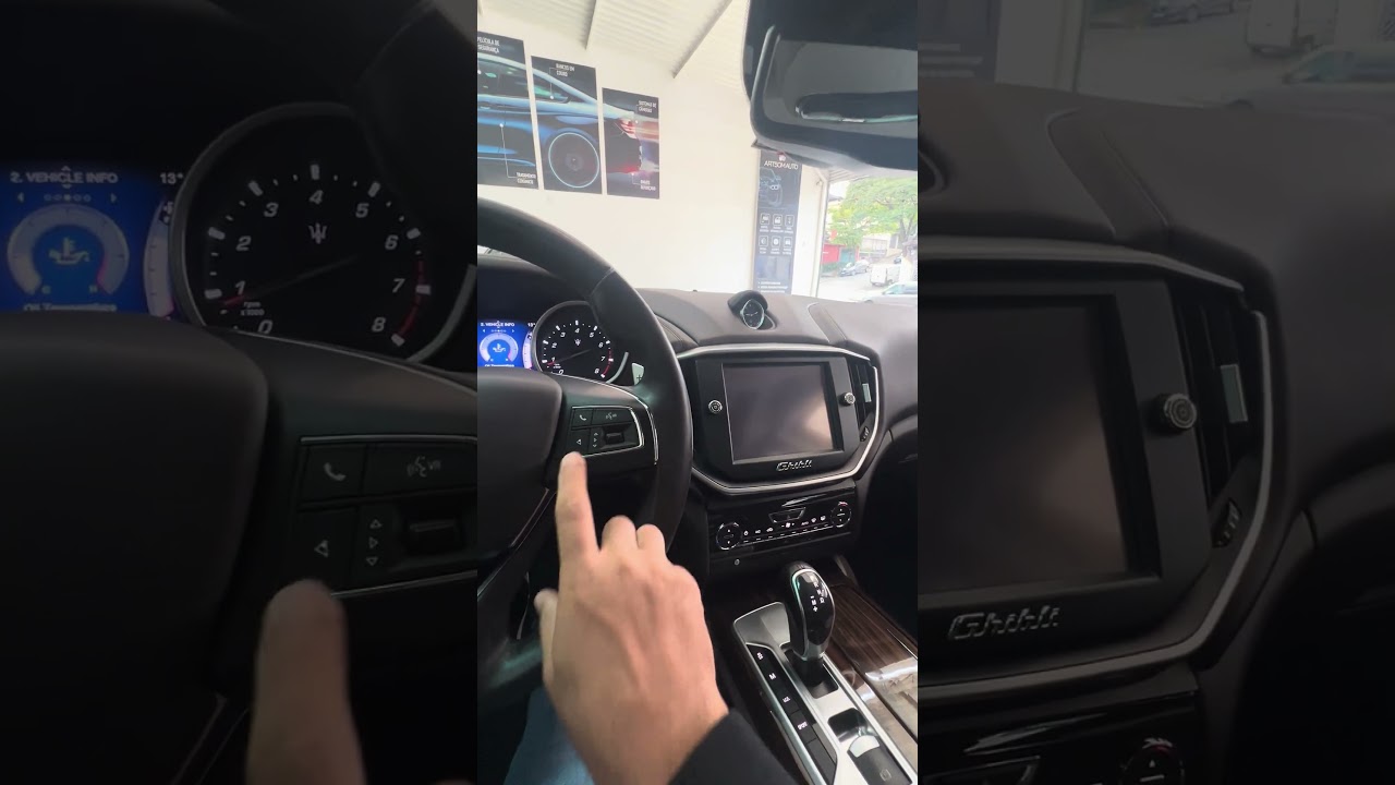 Maserati GHIbli - instalação CarPlay #maserati #maseratighibli #ghibli #carplaywireless #ios #cars