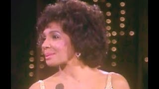 Shirley Bassey - New York State Of Mind (1982 TV Special)