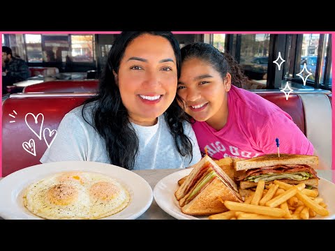Lunch Date With Us! 🥪🍳 | Diner Food, Chatting & Hanging Out LIVE