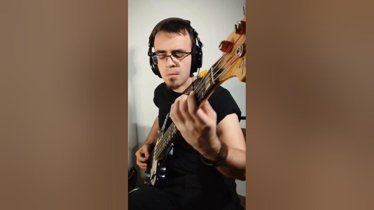 funk bass with octave pedal and wah 🧐 #bassguitar #bass #basssolo #funk #funkbass