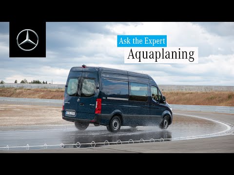 Video: Da che parte sterzi in aquaplaning?