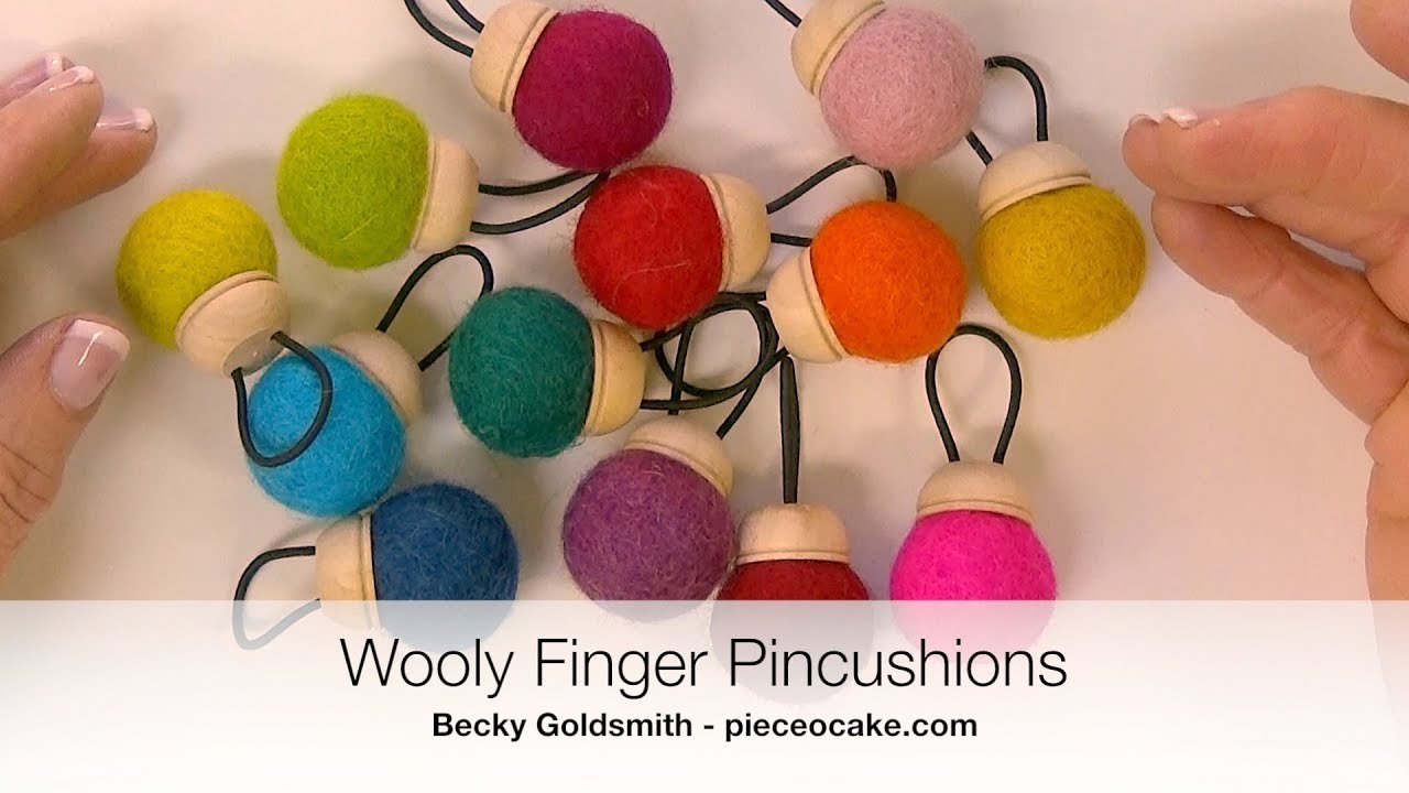 1Pc Floral Pattern Adjustable Ring Pin Cushions Finger Pincushion DIY Sewing