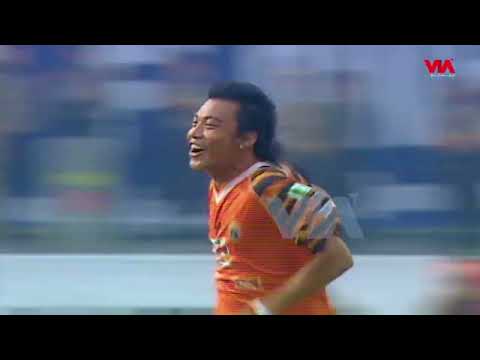 Gol Roket 25 Meter Hamka Hamzah Menghujam Gawang Persib Bandung