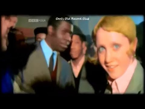 The Piglets ~ Johnny Reggae  (1971)