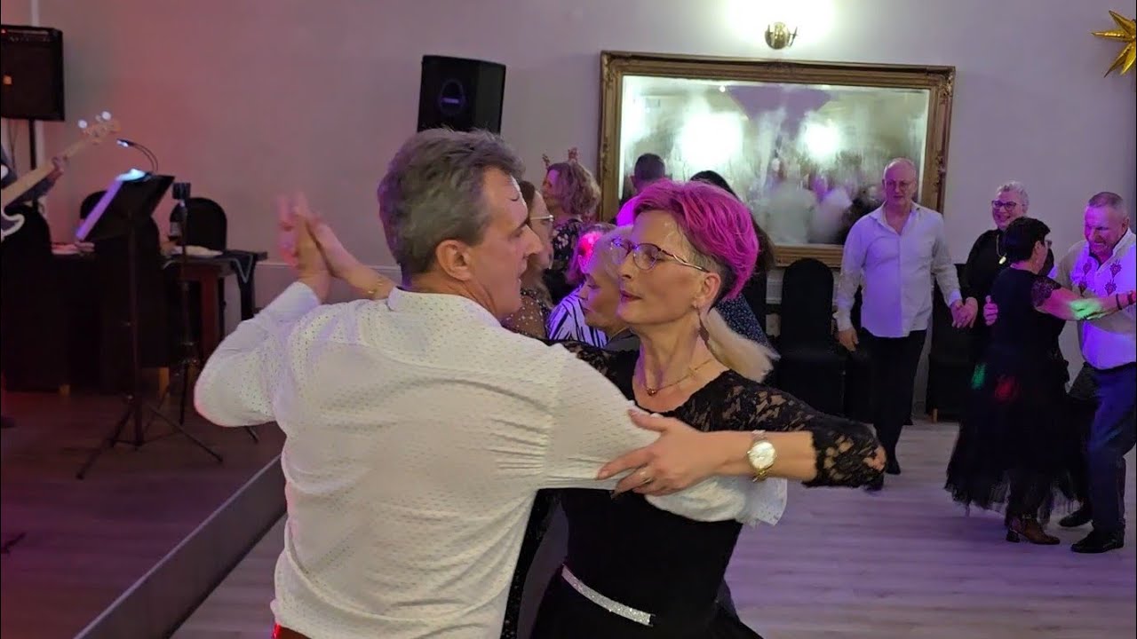 Świetny dryg do tańca - Ta dwójka tancerzy rozumie się bez słów!