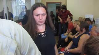 Поставщики рабов кроют трехэтажным матом потерпевших и ломают аквариум Поставщики рабов кроют трехэтажным матом потерпевших и ломают аквариум