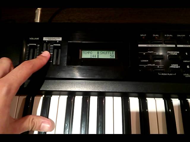 ROLAND XP10 from 1994 in 2025 - YouTube