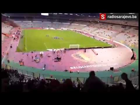 Navijači Bosne i Hercegovine prave odličnu atmosferu na stadionu kralj Boduen