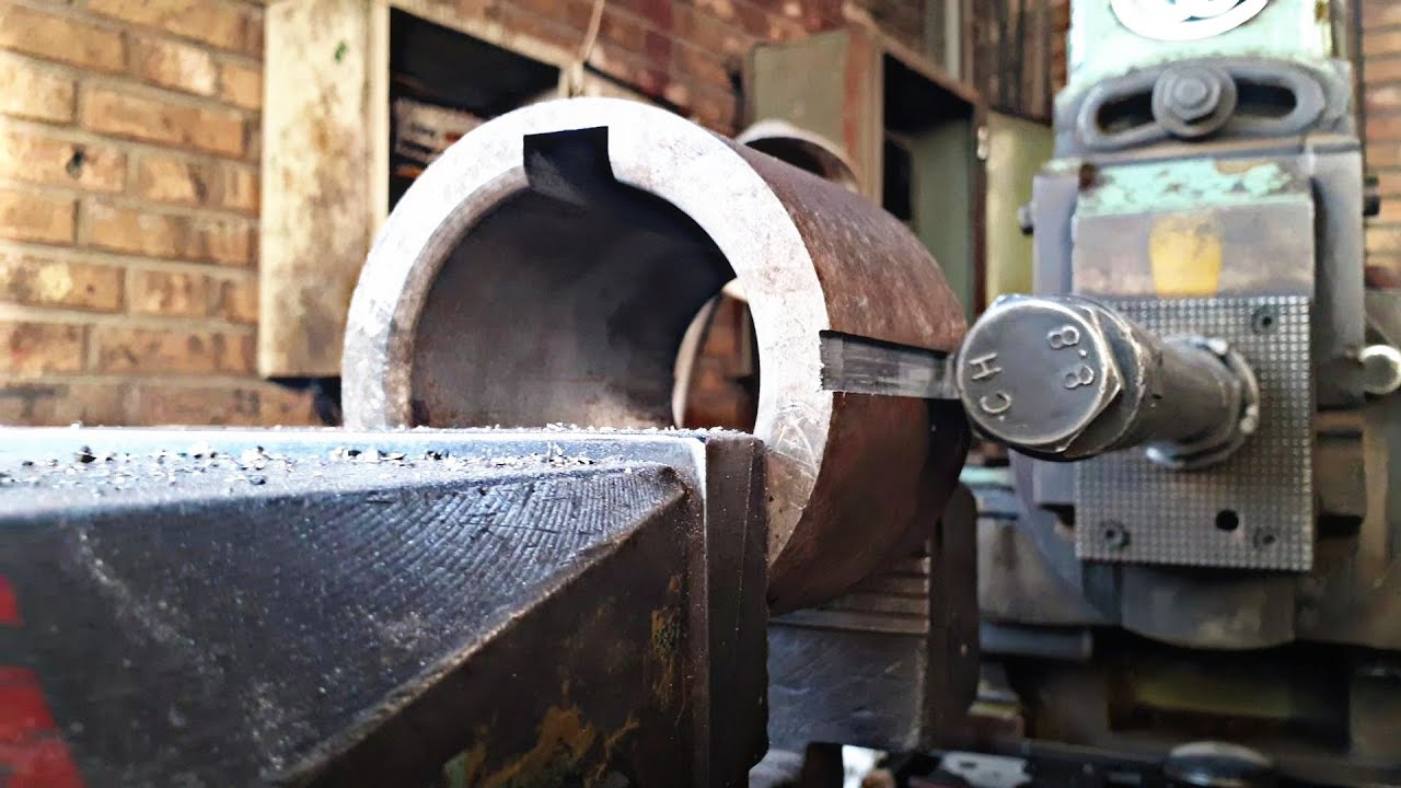 SHAPING A PIECE OF JAW CRUSHER USING CNC MACHINE, MACHINING ASMR - YouTube