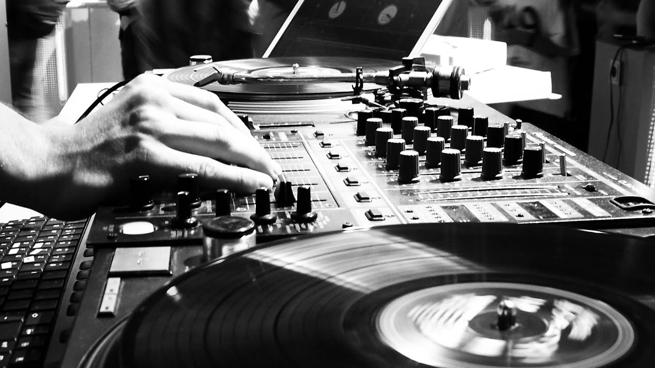 Guarda Max Linen - Flashback (D Ramirez Mix) su YouTube Guarda Max Linen - Flashback (D Ramirez Mix) su YouTube