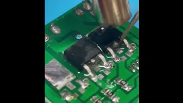 Desoldering mosfet transistor  #mosfet #transistor #electronic #shorts