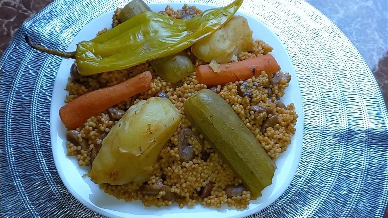 بركوكس/بورديما/العيش/ بالفول والخضار على الطريقة الجيجلية يجي على حبة والبنة أكثر من رائعة