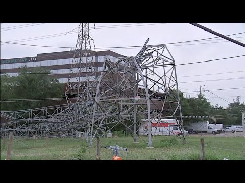 Thousands without power near Houston Heights area alone after transmission tower toppled