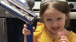 Parents are lying to their 4 years old Daughter (goes wrong) 🤣