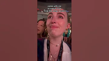 this happened at an ITZY concert 😱