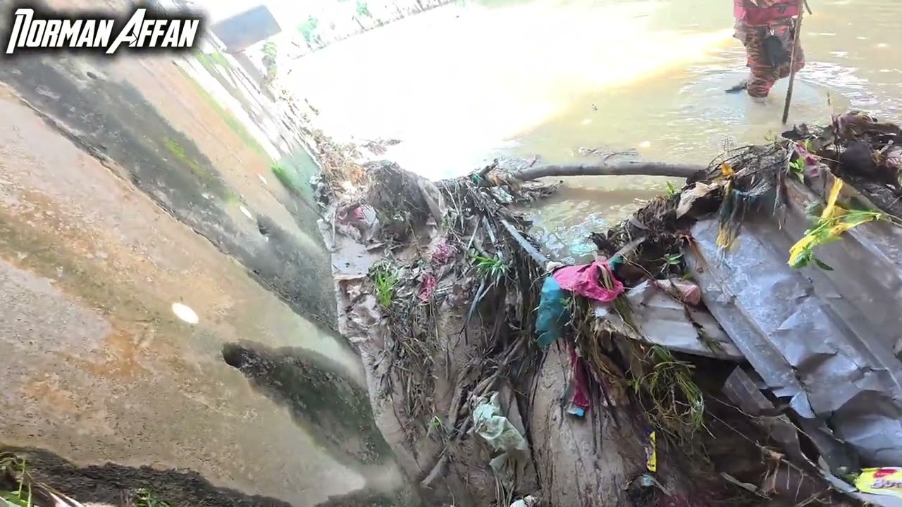 SAR mangsa dihanyutkan arus deras ketika cuba mengambil bola