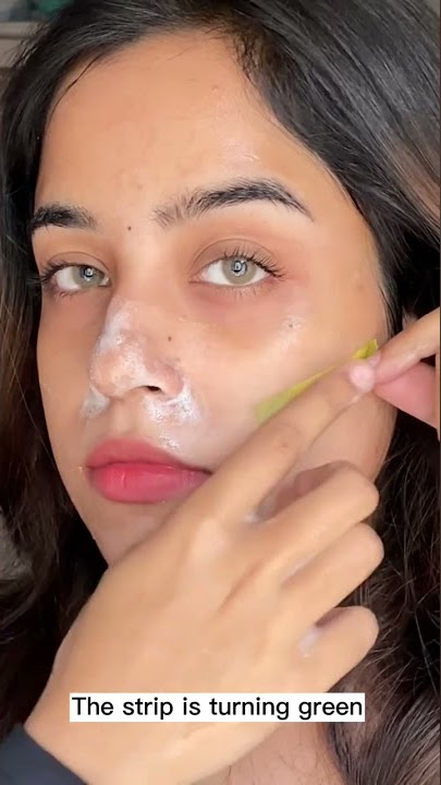 Testing the Clean & Clear face wash😍 and i would not recommend this for dry skin but definitely will