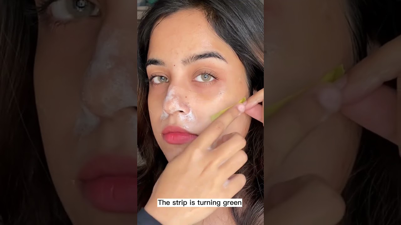 Testing the Clean & Clear face wash😍 and i would not recommend this for dry skin but definitely will