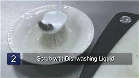 Kitchen Tips : How to Sanitize Cutting Boards