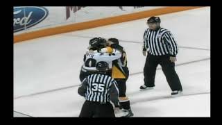 ECHL fight - Garet Hunt vs Danick Paquette 01/10/15 round 1