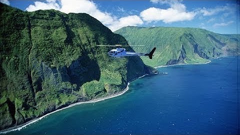West Maui and Molokai Exclusive 45-Minute Helicopter Tour