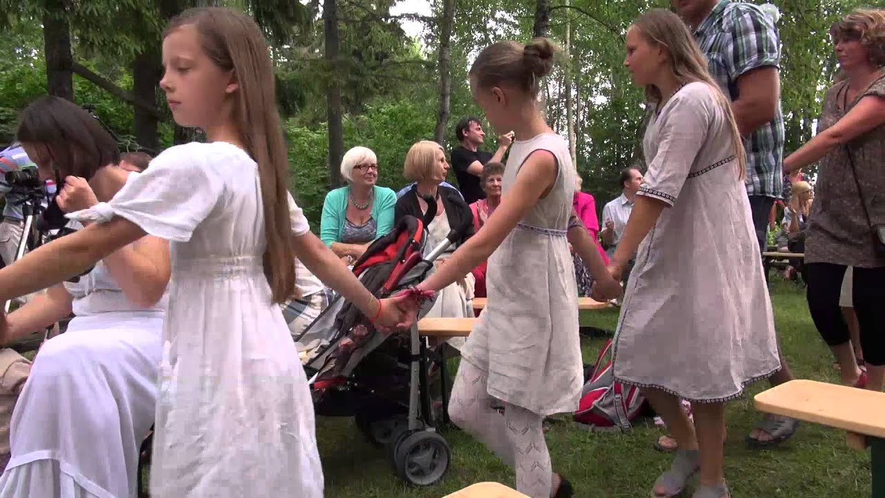 Labajalg Salutaguse Laste Oma Folk II 2013, 29 TANTSIJAD, RAHVAS Labajalg - YouTube