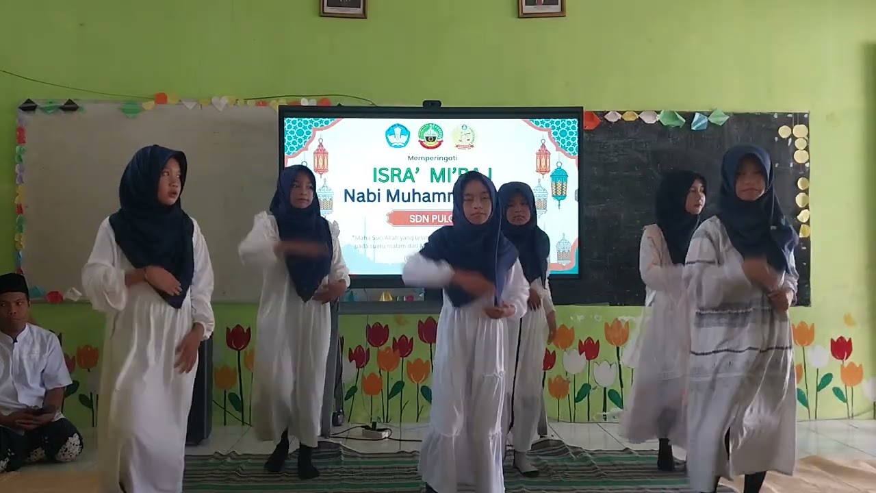 Perwakilan kelas 5 diacara Peringatan Isro' Mi'roj Nabi Muhammad S.A.W.