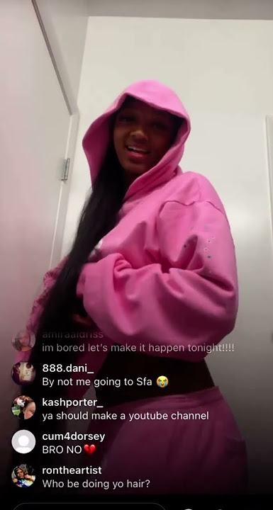Angel Reese Twerking on IG Live 2025