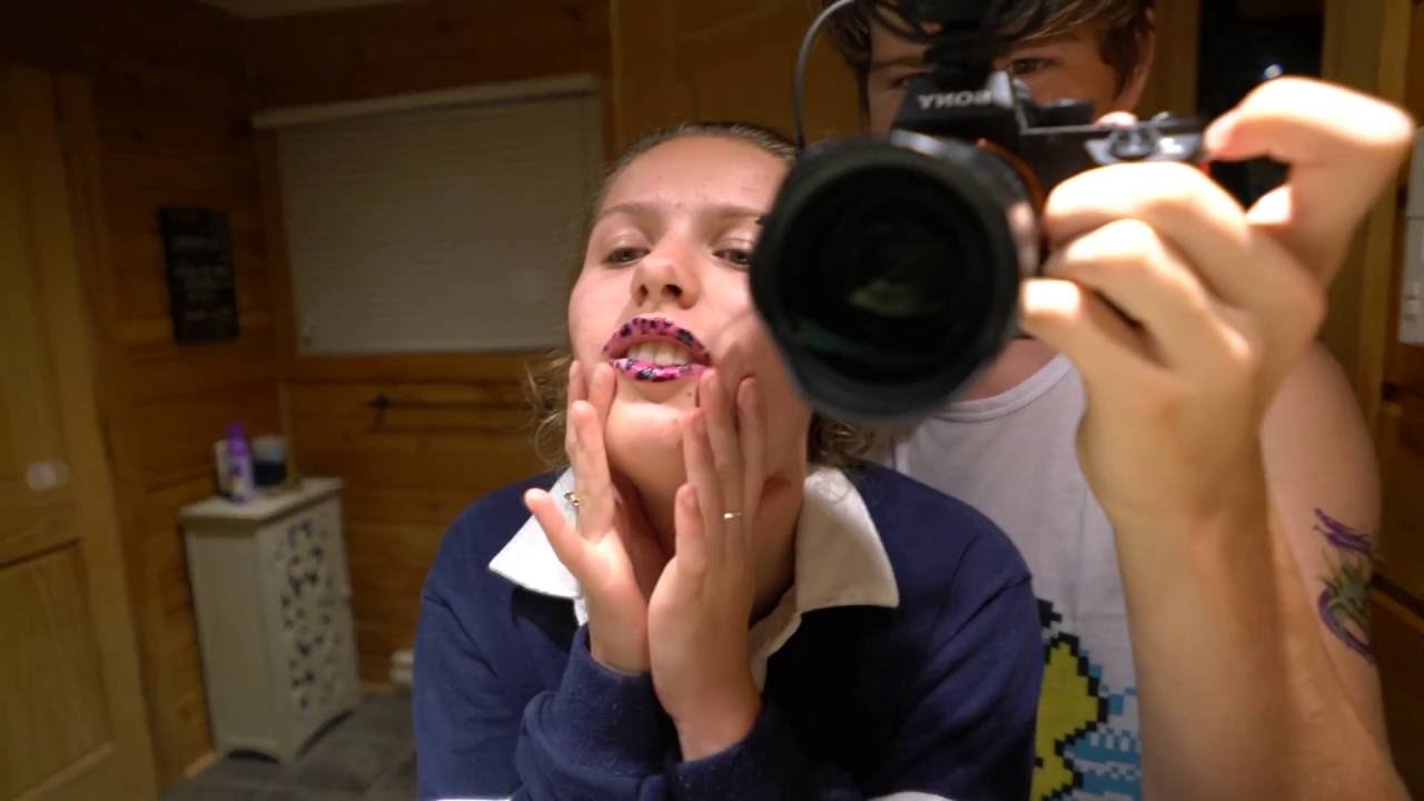 vlogs in spanish HILARIOUS TATTOO CHALLENGE!!
