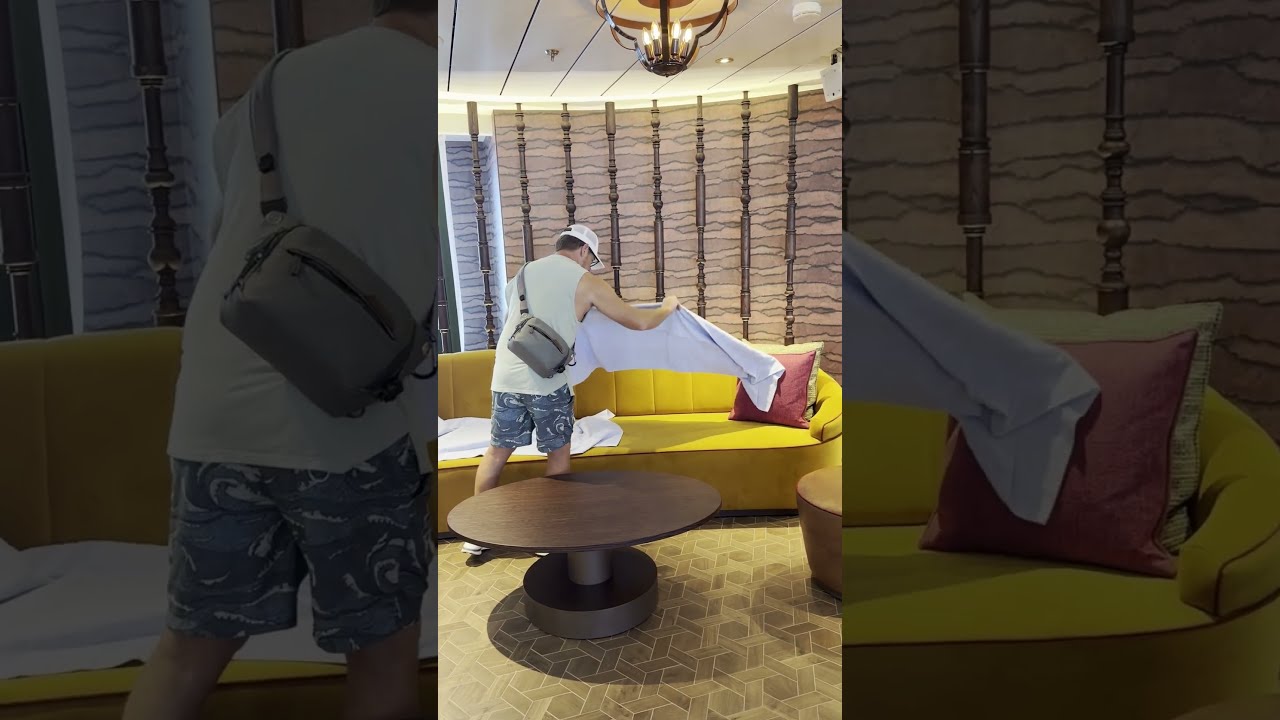 Magic Blue Towels on Legend of the Seas