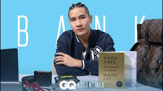 ค้นกระเป๋าแบงค์ - ปรีติ กับไอเท็มที่เขาขาดไม่ได้ | GQ My Essentials