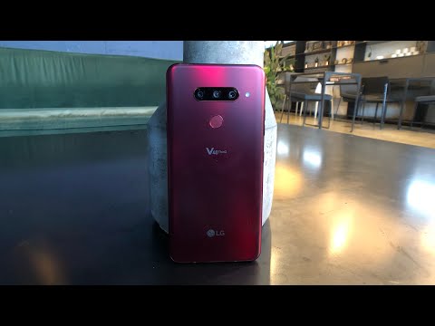 LG V40 Hands-On: Five Camera Action