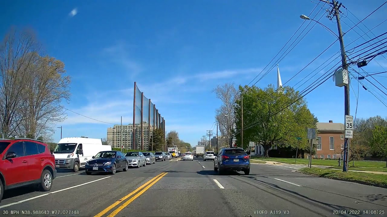 Driving around Kensington, Maryland, USA