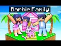 Having a BARBIE FAMILY in Minecraft!