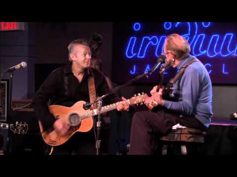 აკუსტიკური ფინგერსტაილ გიტარა: ლეს პოლი და ტომი ემანუელი.