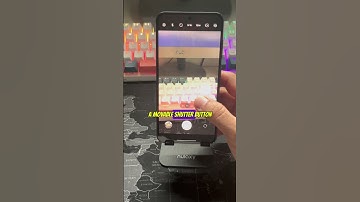 Capture every angle 📸Move the shutter button wherever you need it!#samsungtips #camera #techhacks