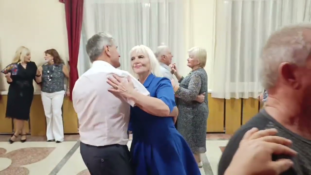 Осень жёлтая листва