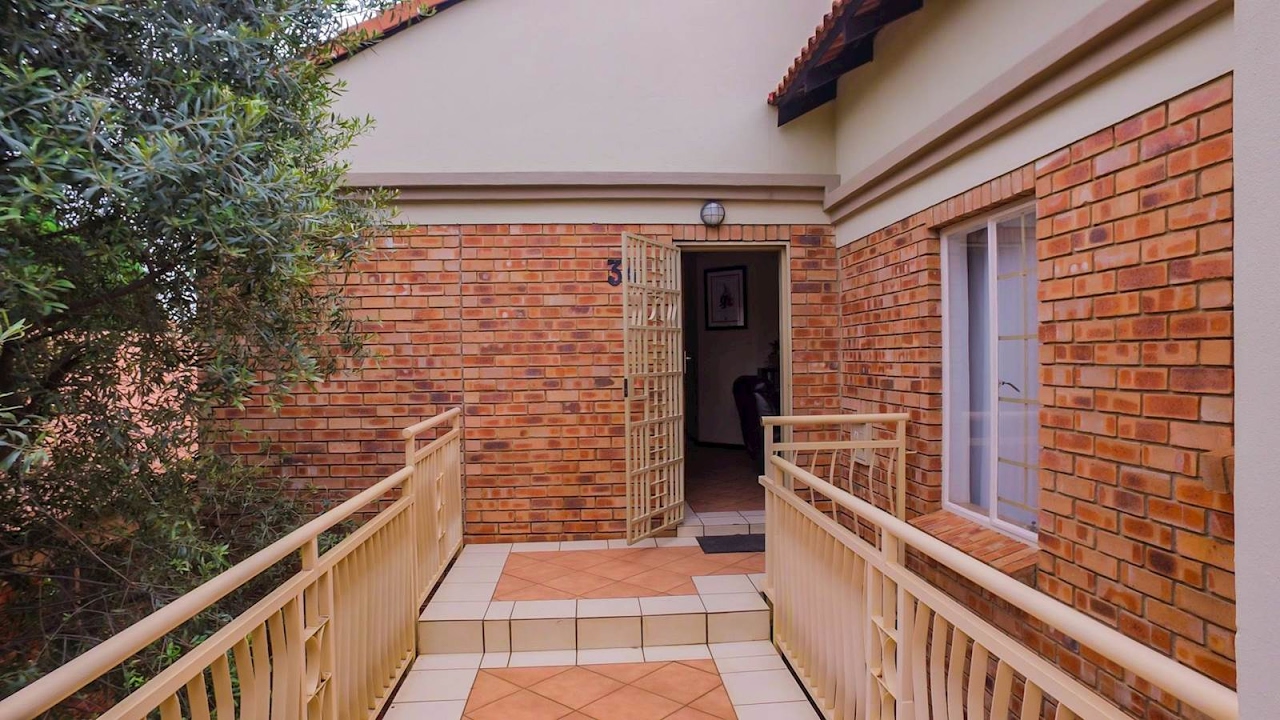 3 Bedroom Apartment for sale in Gauteng Centurion Centurion East