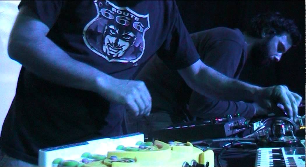 EMDY&AUBERG1NE LIVE (3/5/12 From A Tree Showcase)