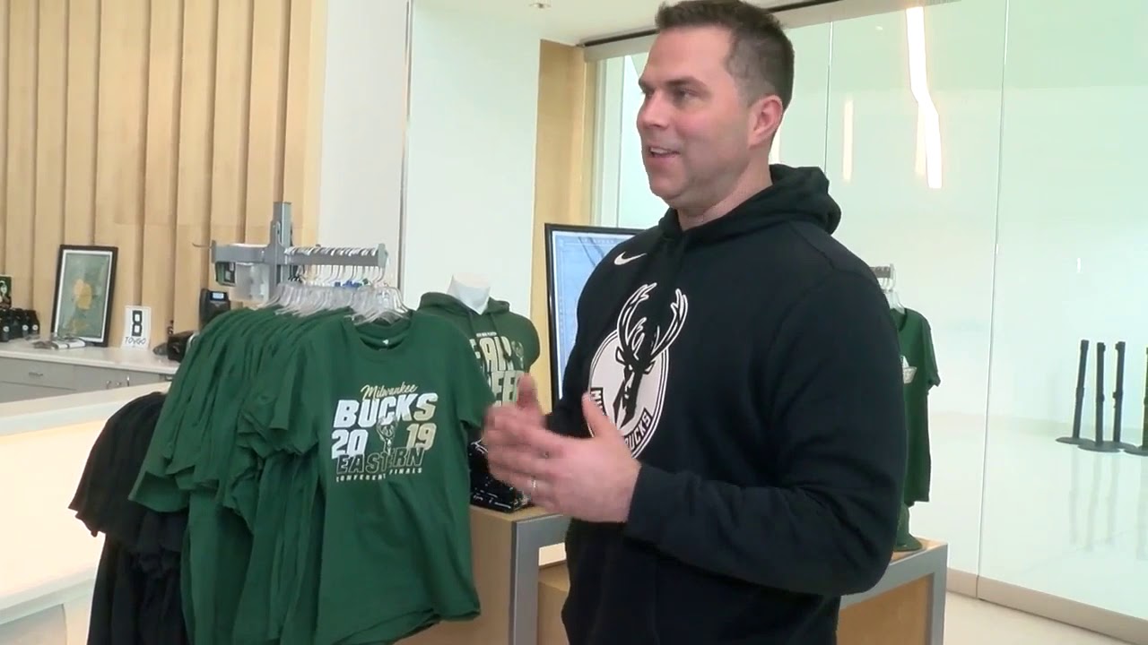 Bucks Pro Shop aims to get fans in Bucks gear